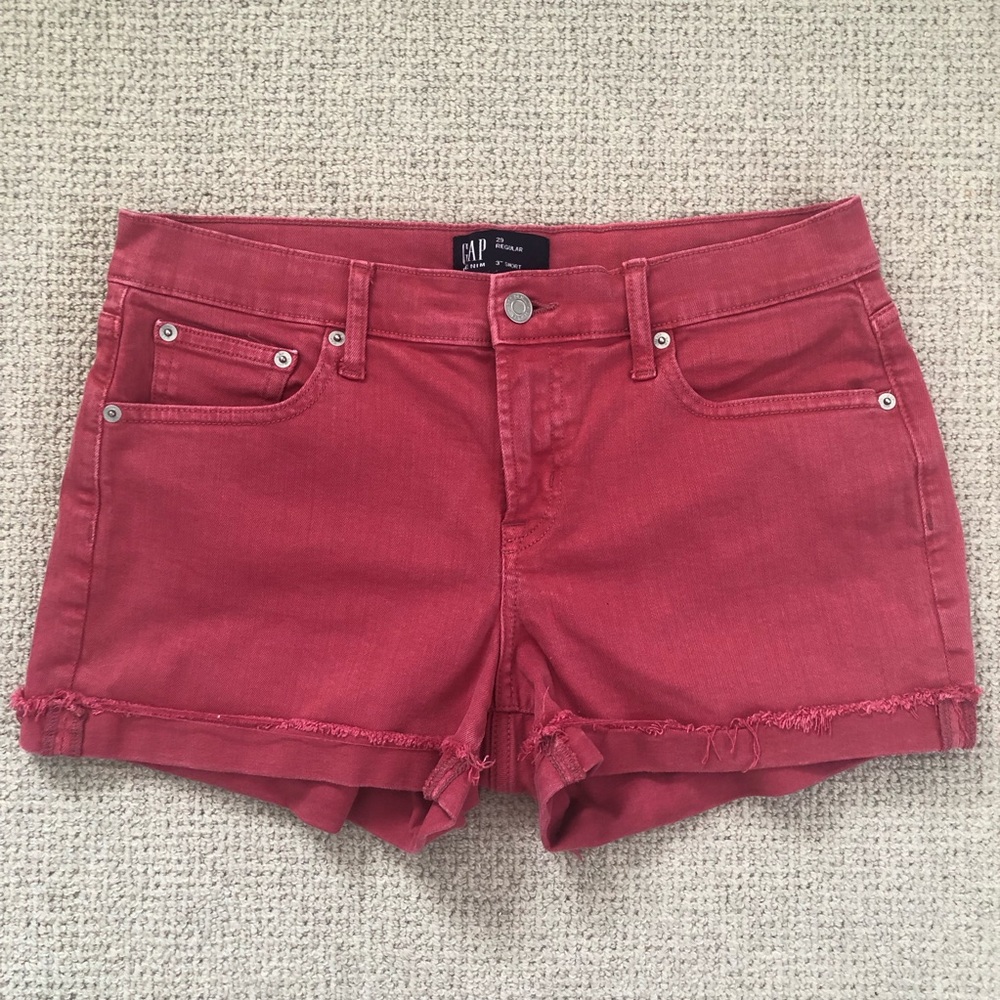 GAP Women's Faded Red Denim Shorts, Size 8/29 Regular